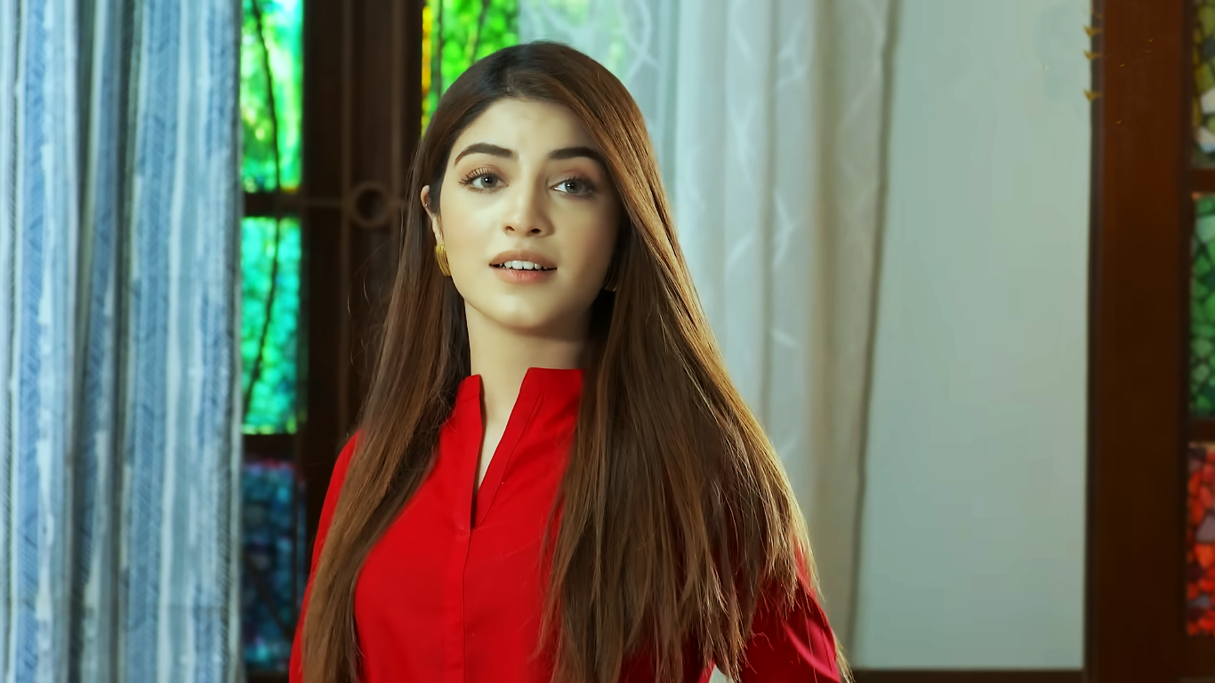 Kinza Hashmi Biography