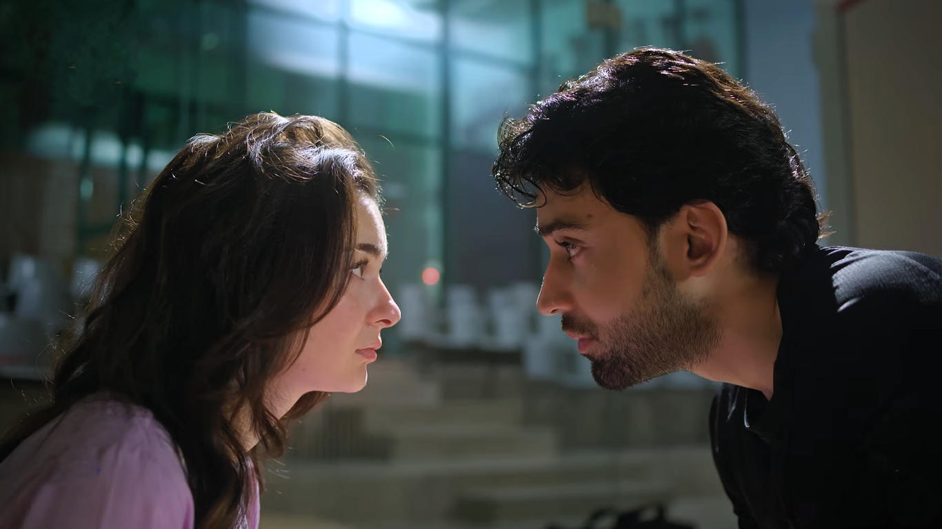 Meri Zindagi Hai Tu Review 