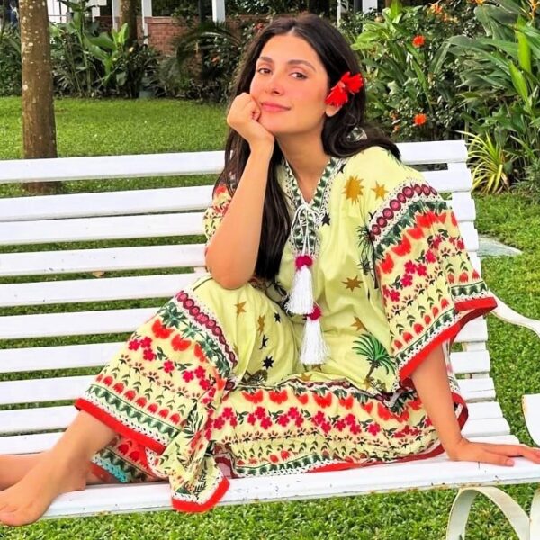 Ayeza khan Biography in urdu