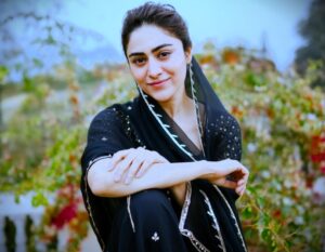 Hina Afridi biography