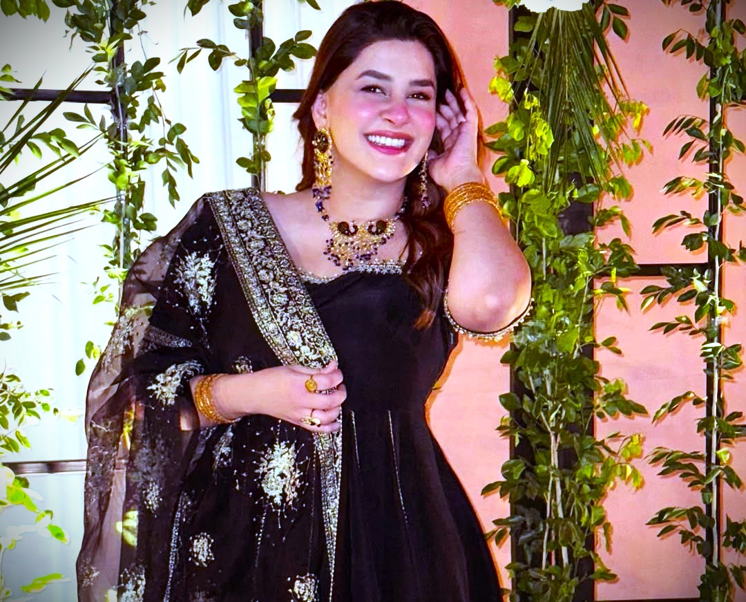 kubra khan biography