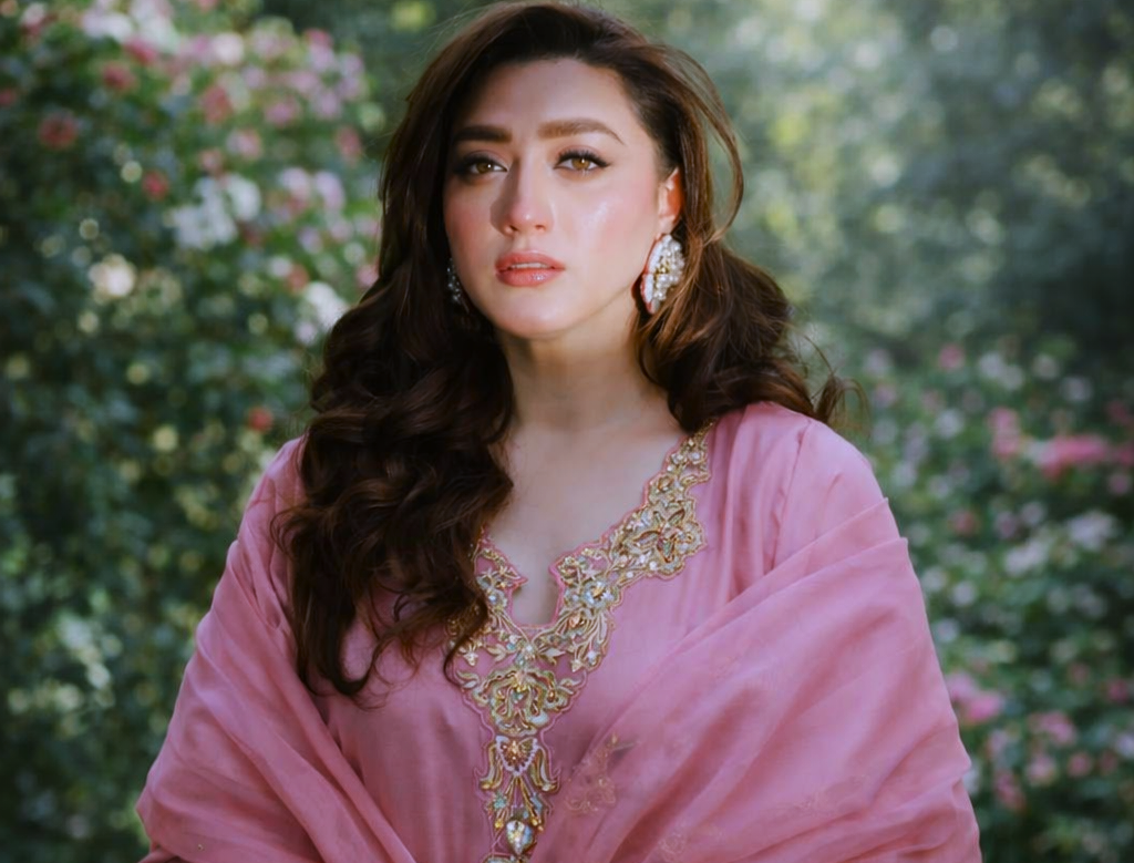 Momina Iqbal Biography