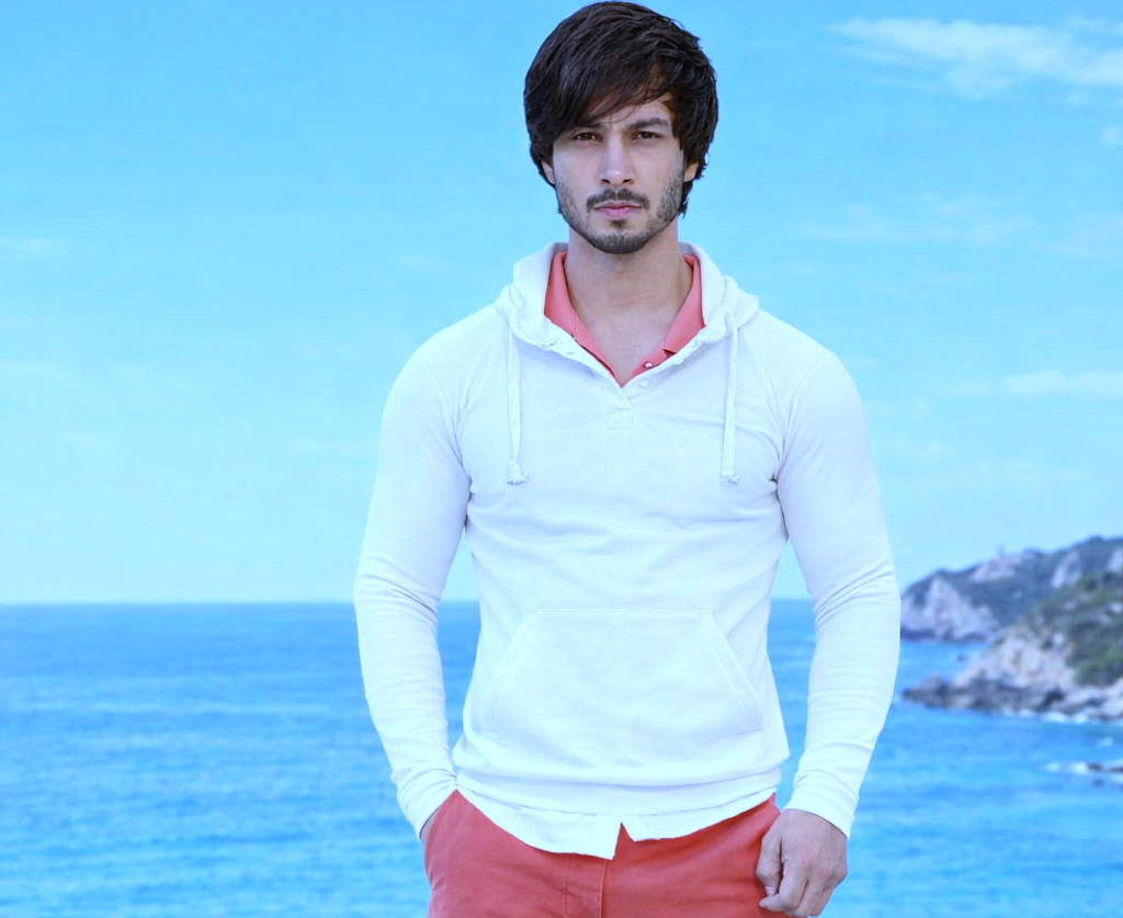 Pakistani actor posing with modern fashion look