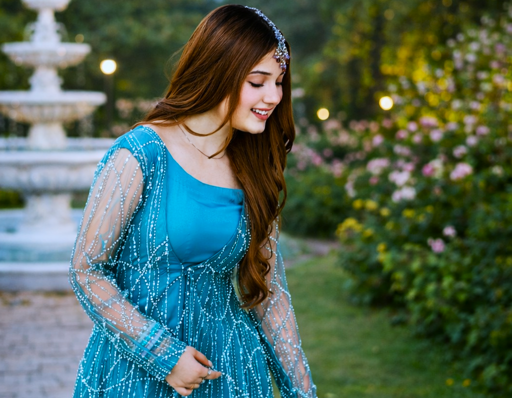Social media star in casual outfit