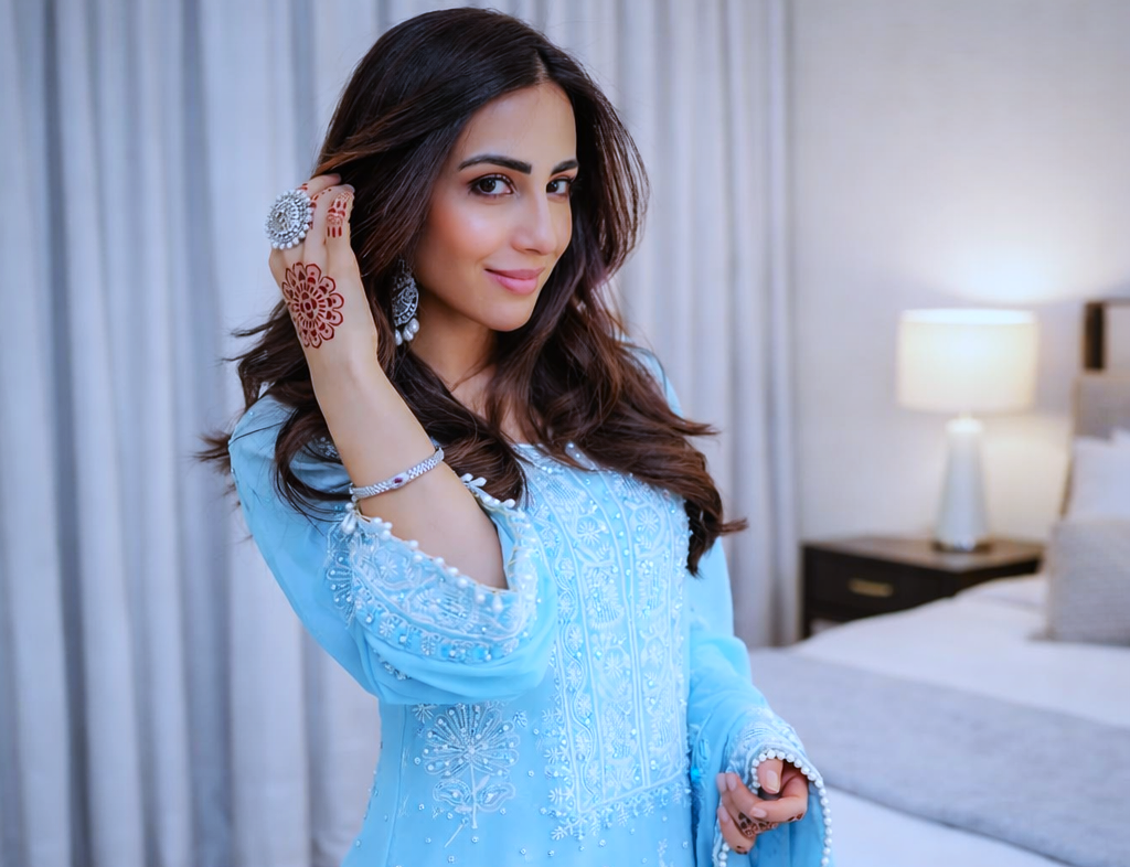 Pakistani actress posing for photoshoot