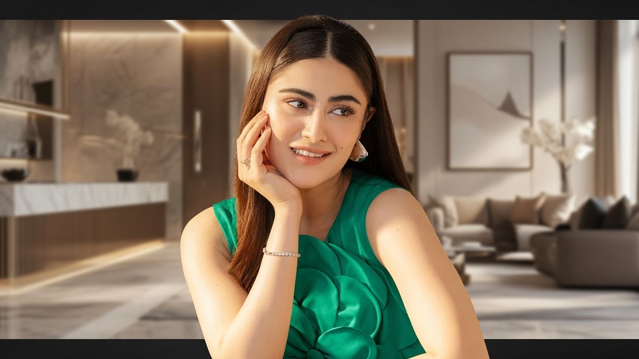 Actress photographed with a natural look