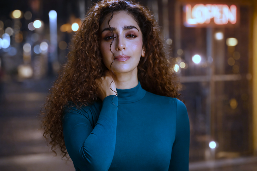 Hajra Yamin Biography: Age, Height, Dramas & Personal Life