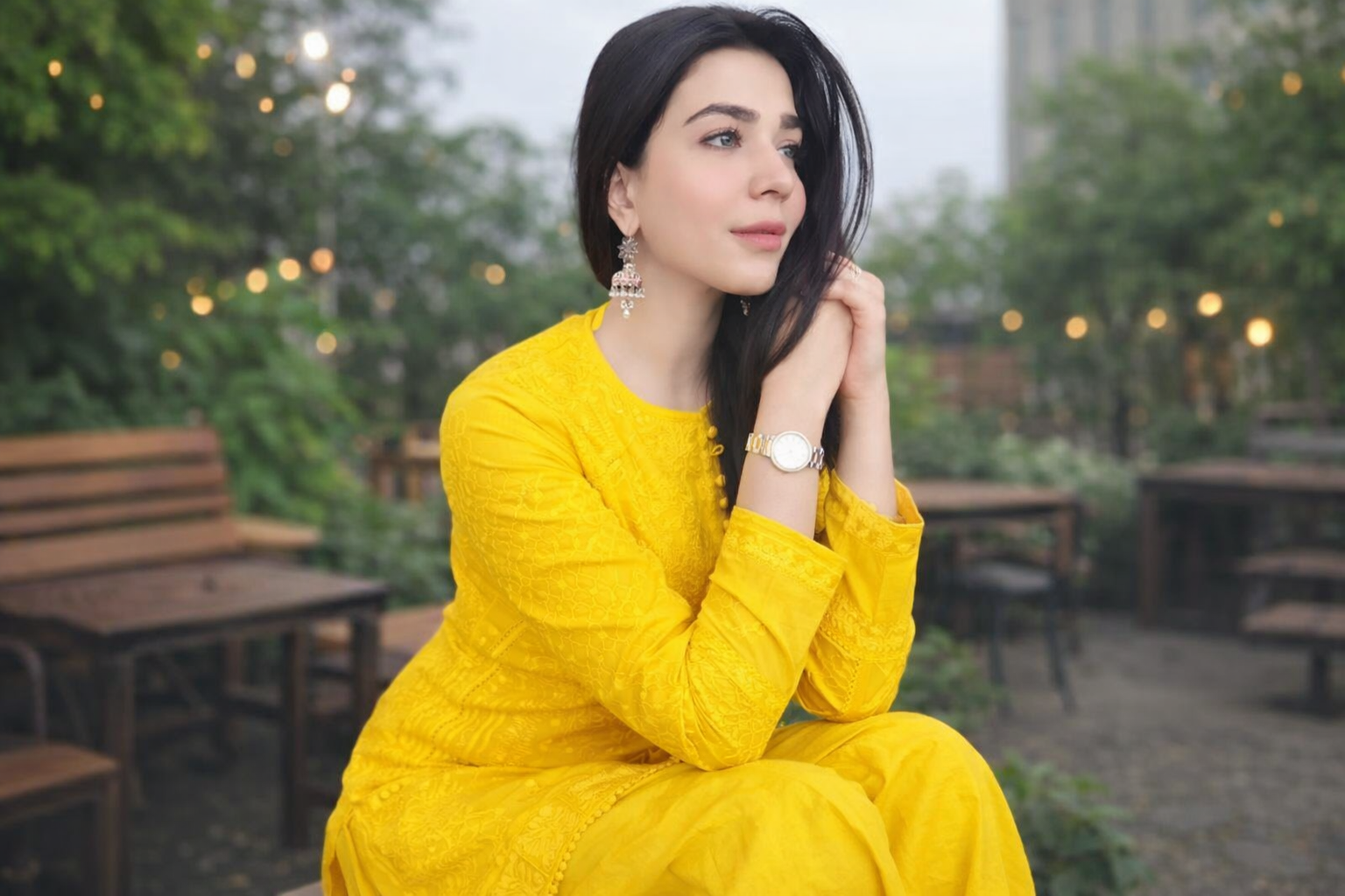 Pakistani celebrity traditional libaas mein