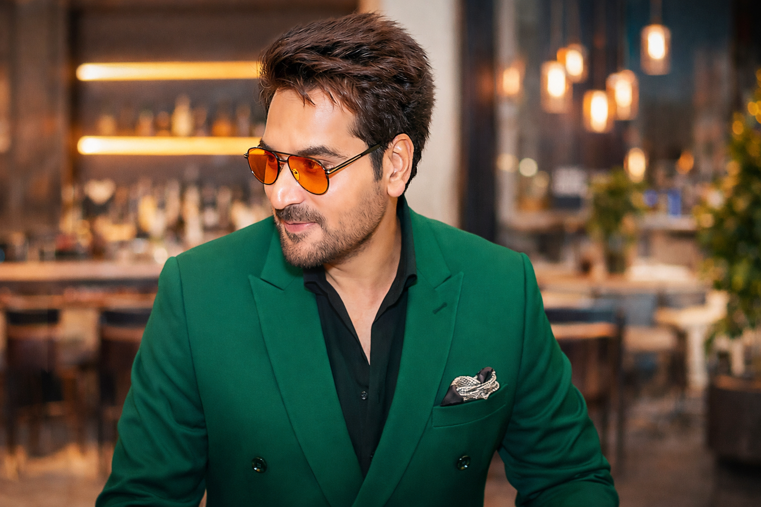 Pakistani actor creative photoshoot mein