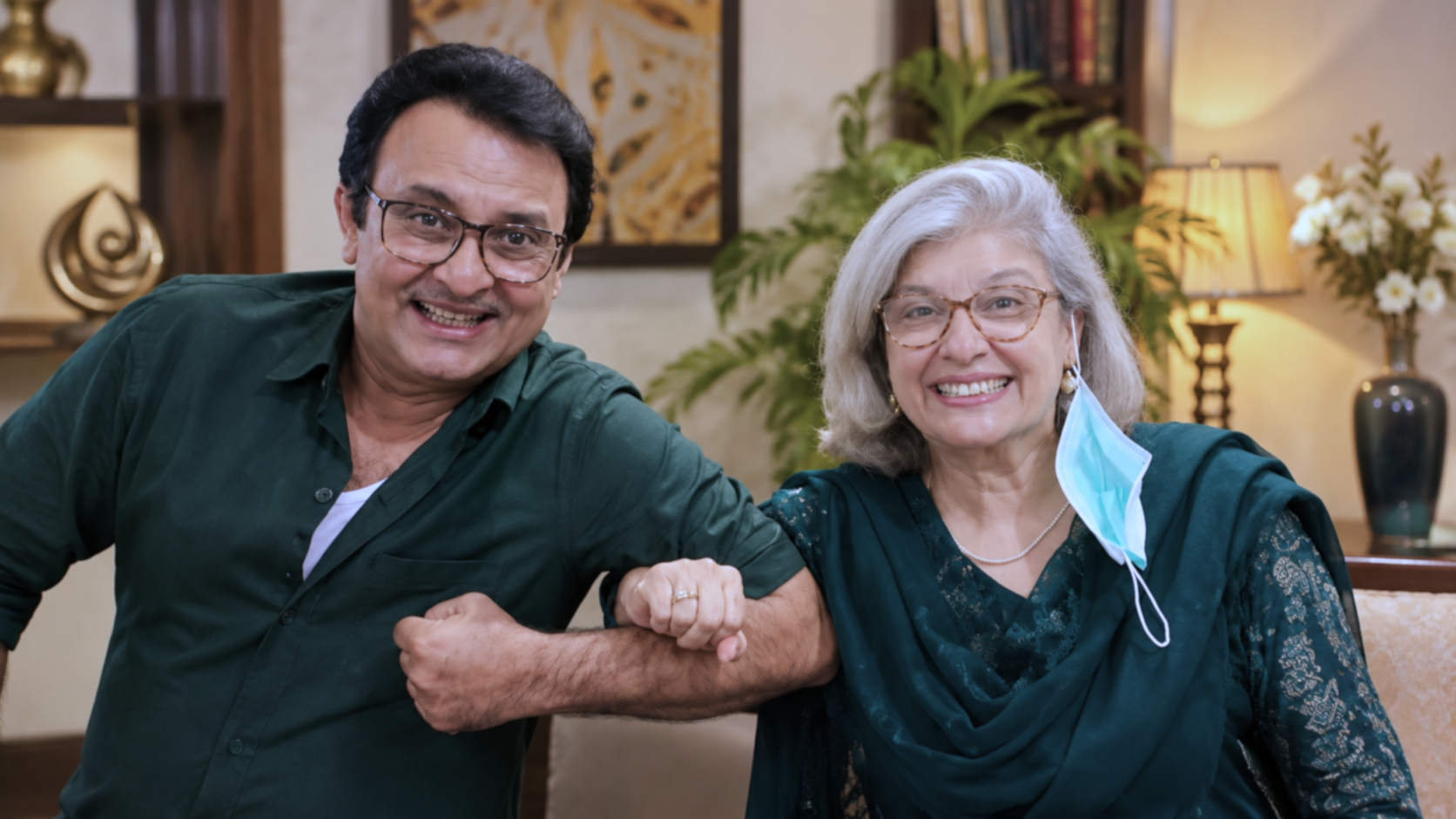 Legend Actor Ki Veteran Actress Ke Sath Muskurahat