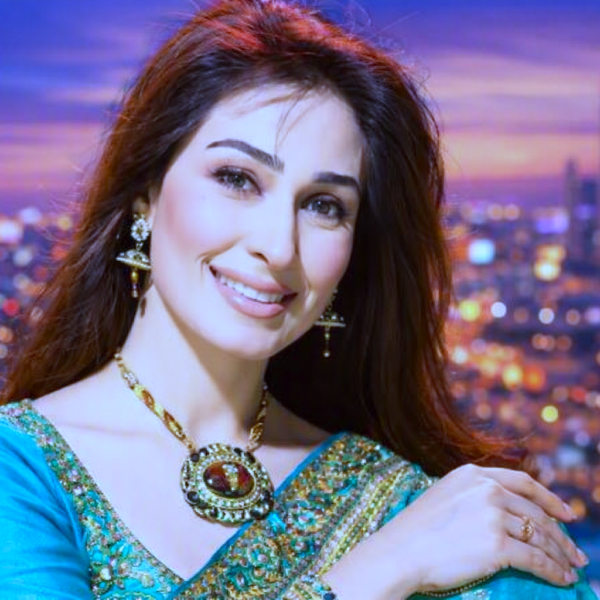 City View Ke Sath Traditional Look